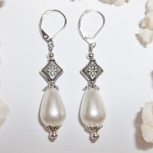 Timeless Pearl Earrings White Teardrop NWT 4019